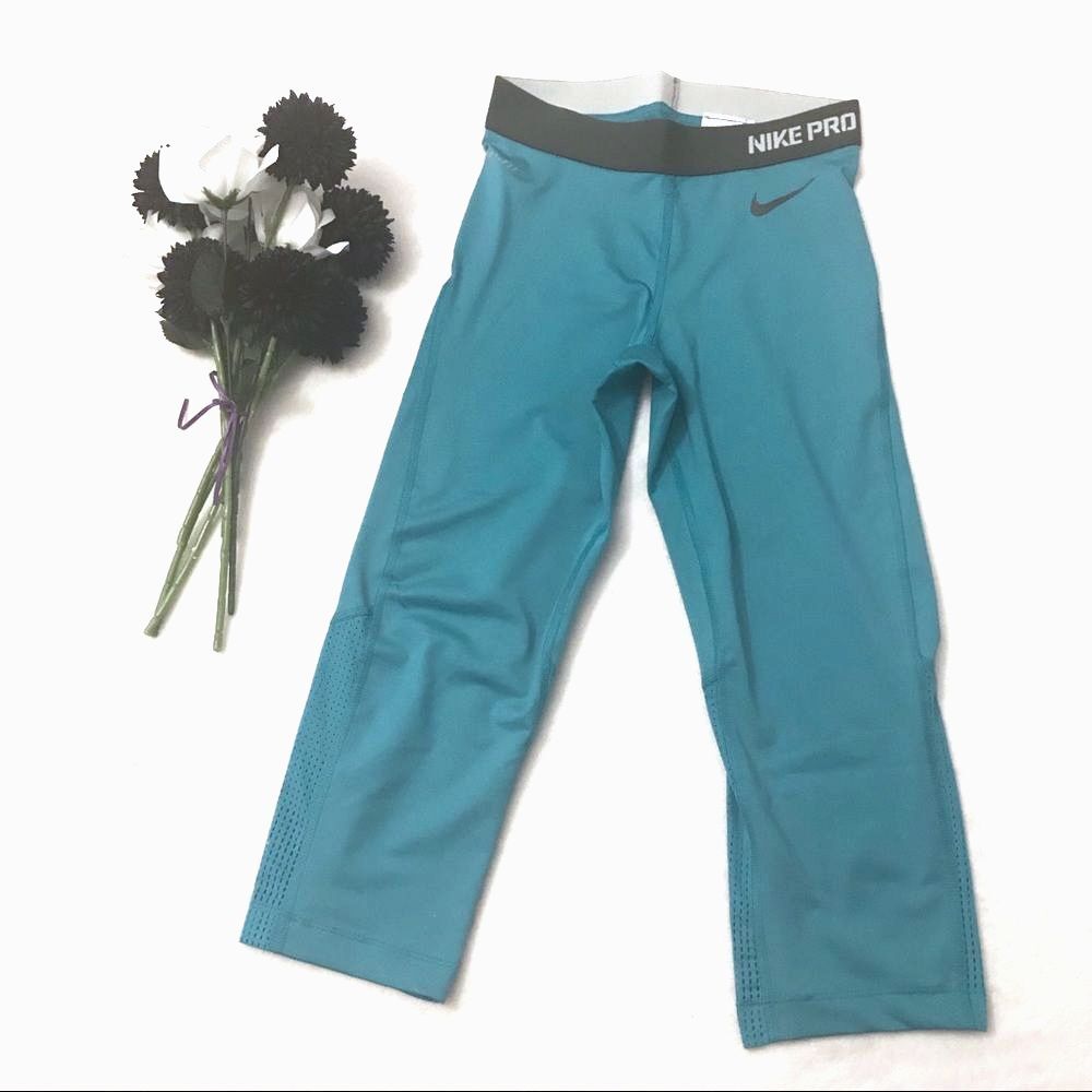 Nike Pro Crop Leggings XS Green
